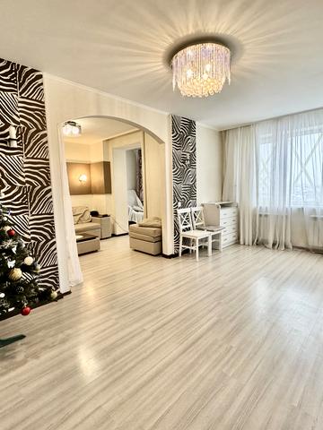 Ньютона вул., 115/1