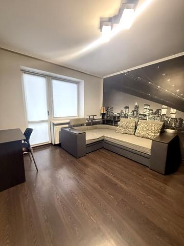 Залізнична вул., 9