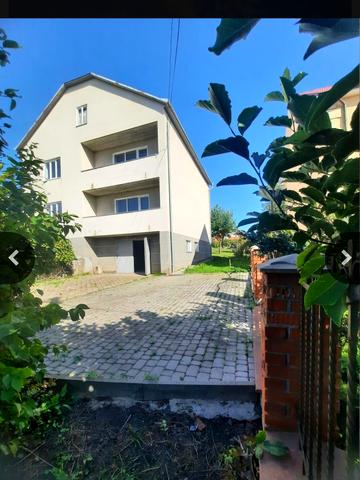 Перемоги вул., 43