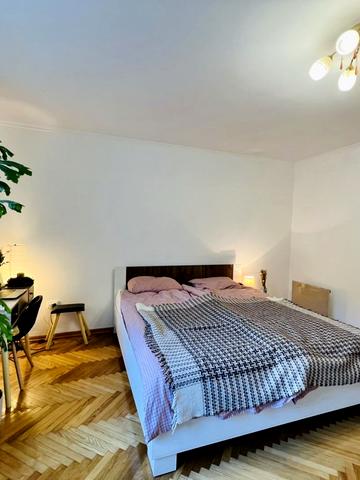 Коломийська вул., 19