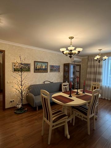 Проскурівська вул., 16