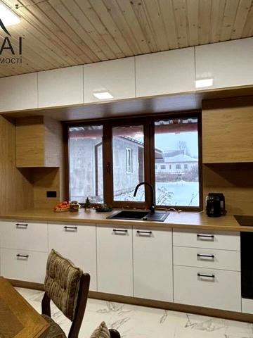 Широка вул., 38