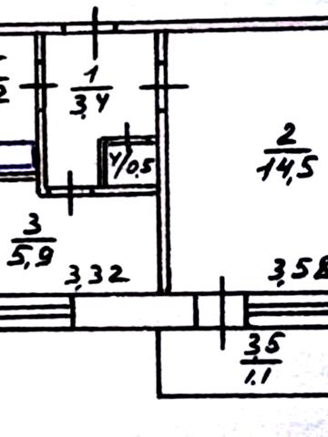 Космонавтів вул., 112