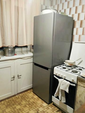 Євгена Патона вул., 4/2