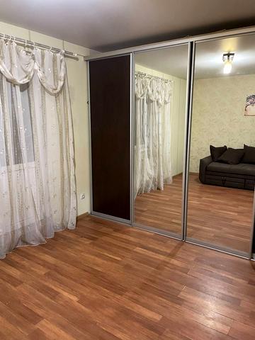 Торгова вул., 13