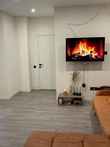 Юнацька вул., 8