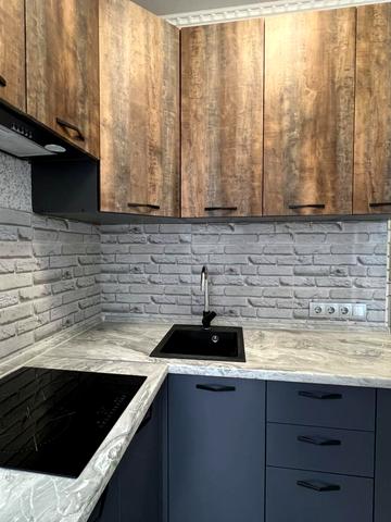 Берегова вул., (Будинок 1)