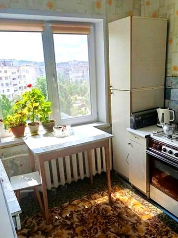 Набережна Перемоги вул., 118