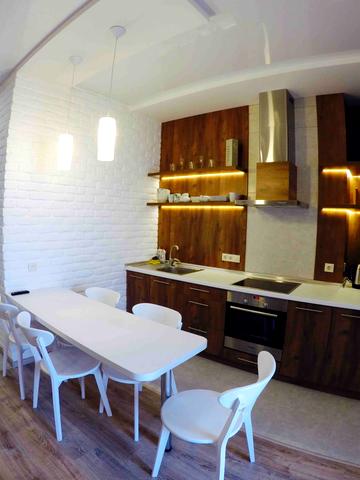 Генуезька вул., 5