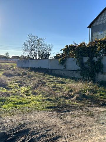 Озерна вул., 1