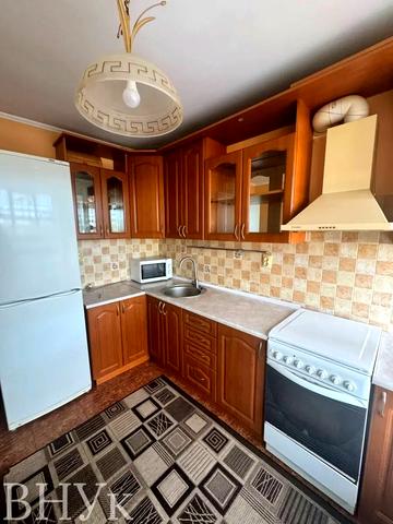 Наукова вул., 30