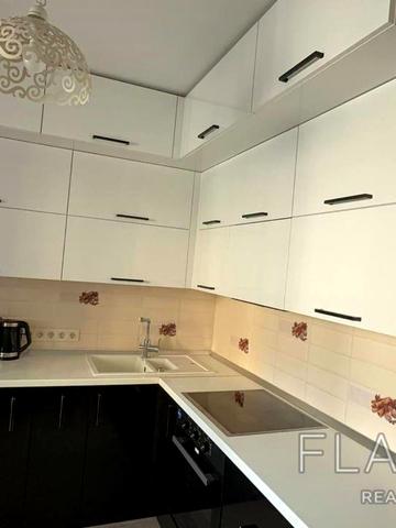 Григорія Ващенка вул., 5