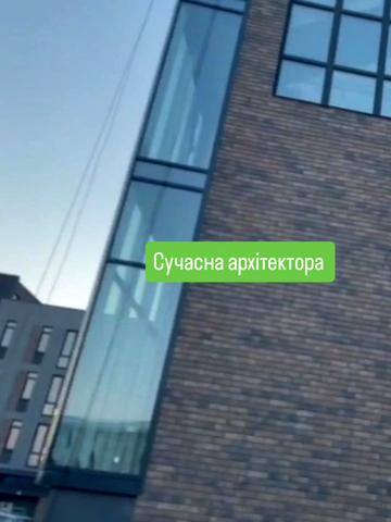 Полковника Гуляєва просп. (Маршала Жукова), 111