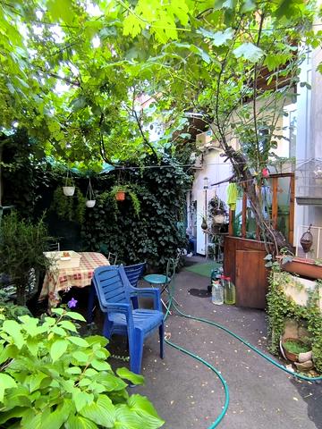 Олександра Свіща вул., 11