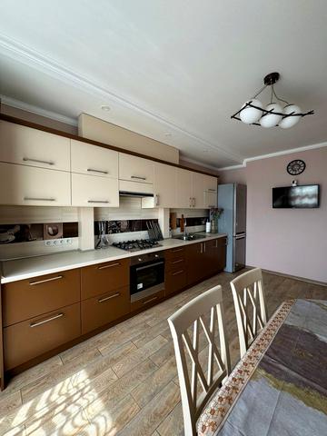 Олександра Довженка вул., 29д