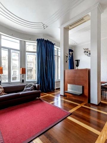 Велика Васильківська вул. (Червоноармійська), 27