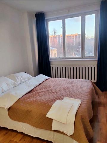 Максима Рильського вул., 12