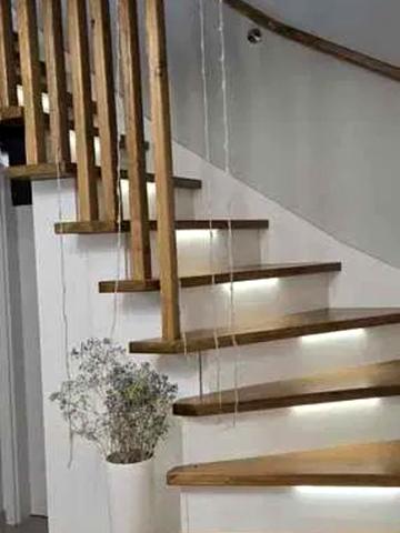 Льва Ландау просп. (50-річчя СРСР), 52-Б