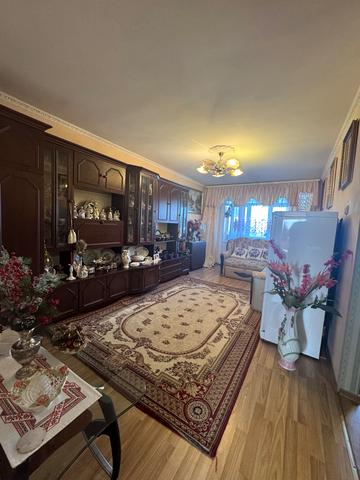 Гната Хоткевича вул., 52/1