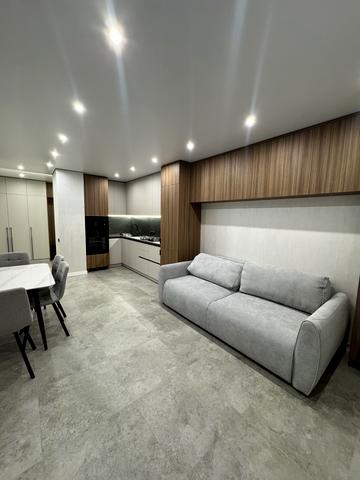 Героїв Миколаєва вул., (Будинок 5)