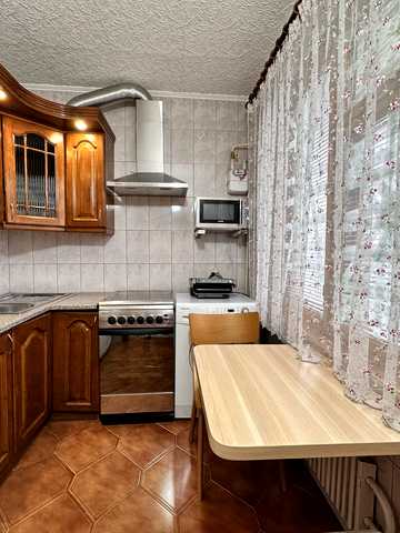 Перемоги просп., 48