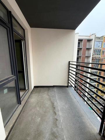 Довженка вул., (Будинок)