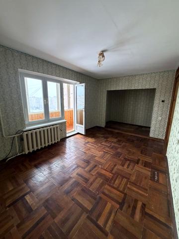 Володимира Українця вул., 18