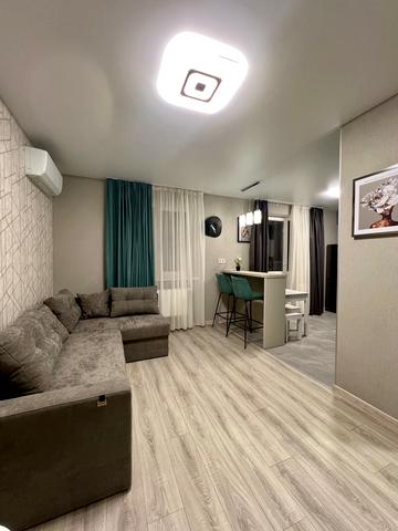 Драгоманова вул., 8