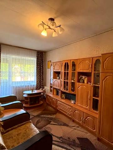 Василя Симоненка вул. (Таманська), 1