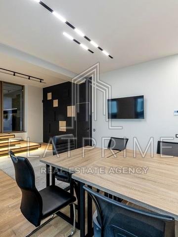 Авіаконструктора Антонова вул., 2-Б