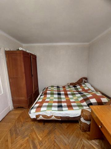 Алматинська вул. (Алма-Атинська), 56