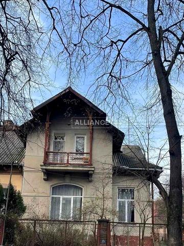 Тарнавського вул., 9