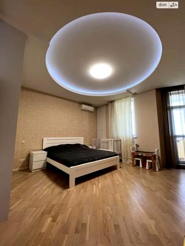 Олімпійська вул., 10б