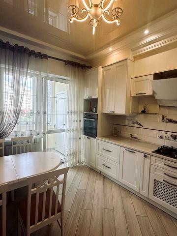 Симона Петлюри вул. (), 47а