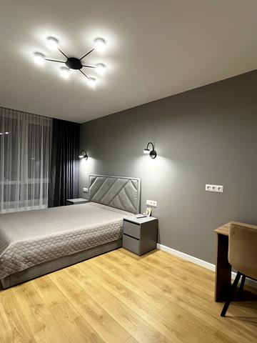 Бельведерська вул., 32-Б