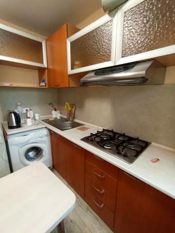 Аерокосмічний просп. (Гагаріна), 72