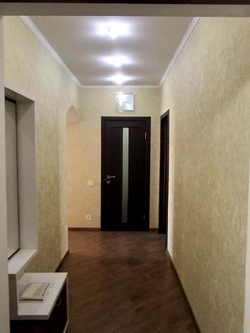 Жулянська вул., 1-А