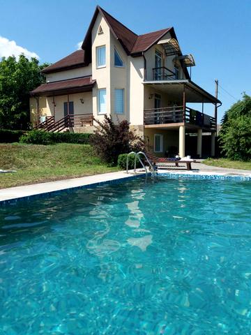 Володимира Вернадського вул.