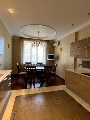 Євгена Коновальця вул. (Щорса), 32-Г