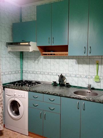 Тарасівська вул., 17