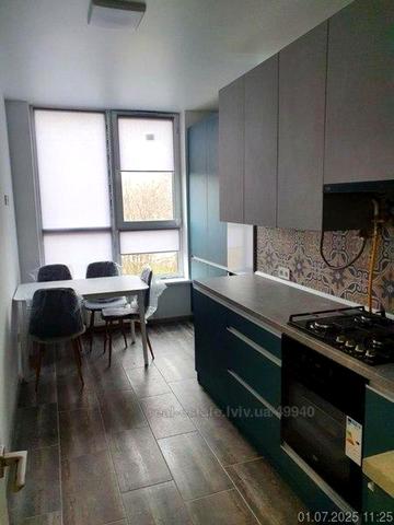 Пасічна вул., (Будинок 1)