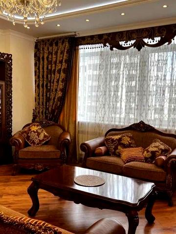 Євгена Коновальця вул. (Щорса), 44-А