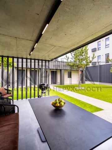 Київська вул., 135