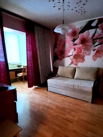 Героїв Космосу вул., 15