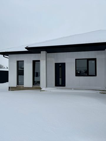 Сільська вул.