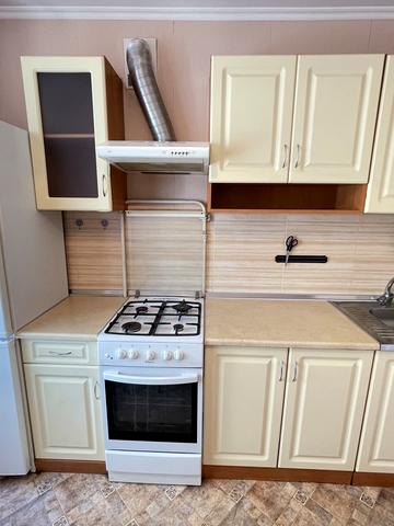 Макіївська вул., 7