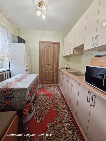 Парнянська вул.