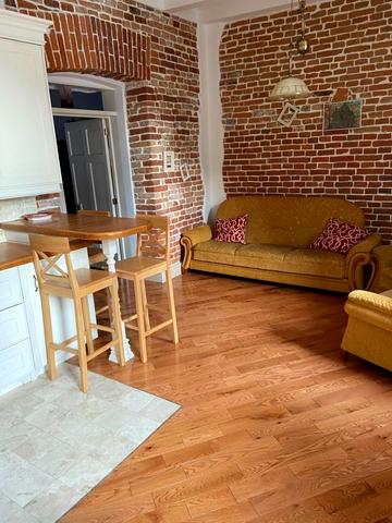 Арсенальська вул., 5