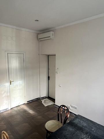 Лабораторна вул., 37/33