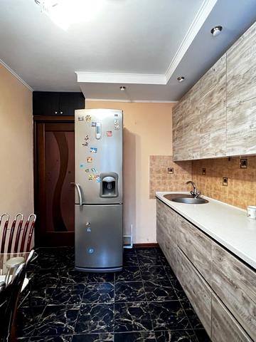 Пятницька вул., 70